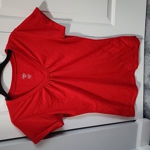 Red casual tee
